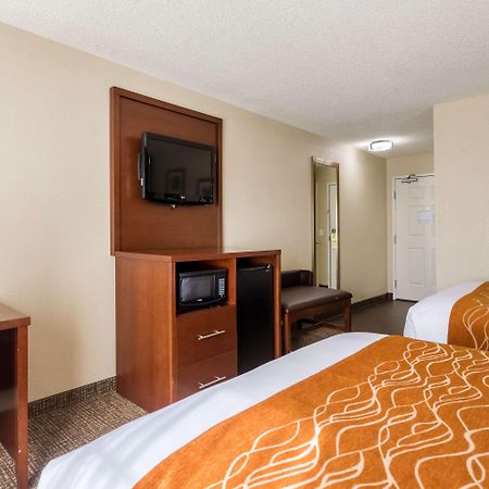 Comfort Inn & Suites Dayton North Екстер'єр фото